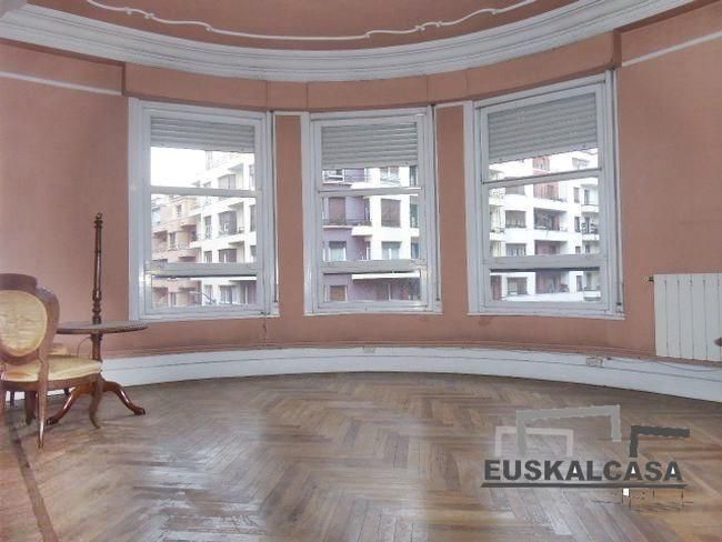 Bedroom of Flat for sale in Bilbao   with Heating
