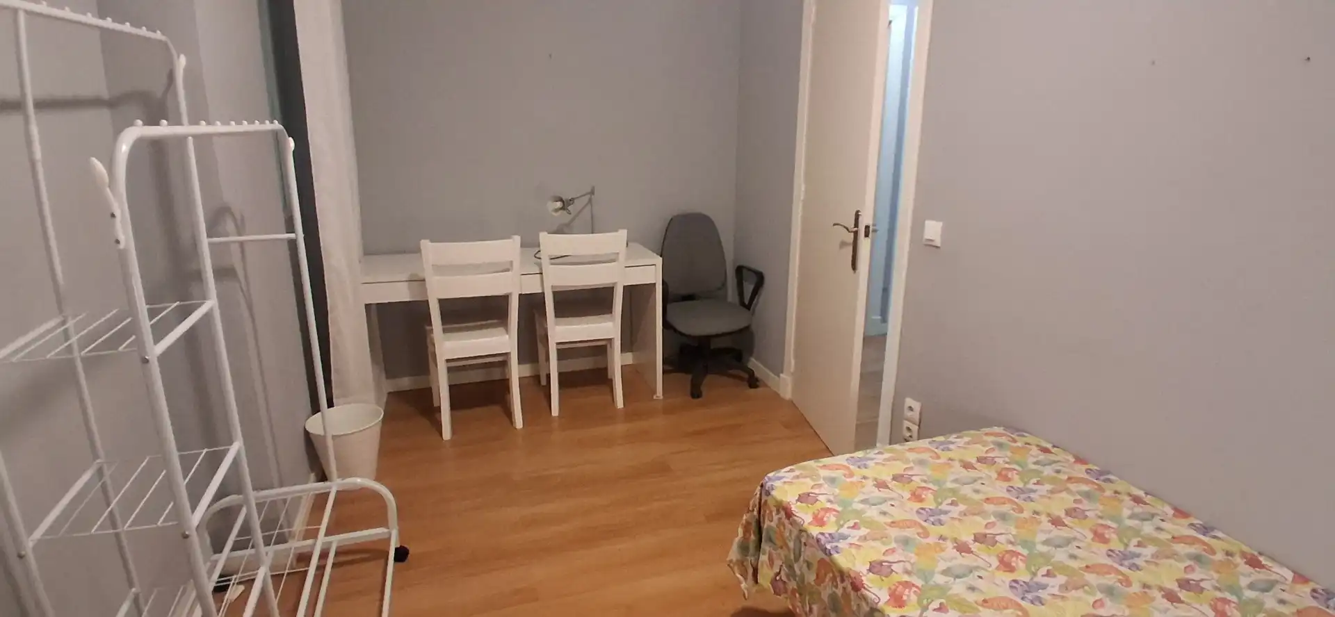 Schlafzimmer von Wohnung zur Miete in  Sevilla Capital mit Terrasse