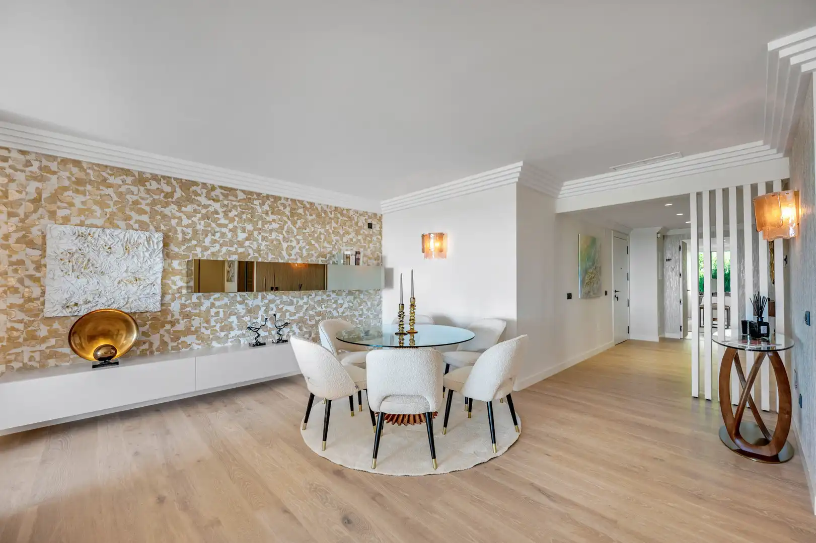 Menjador de Apartament en venda en Marbella amb Aire condicionat, Terrassa i Piscina