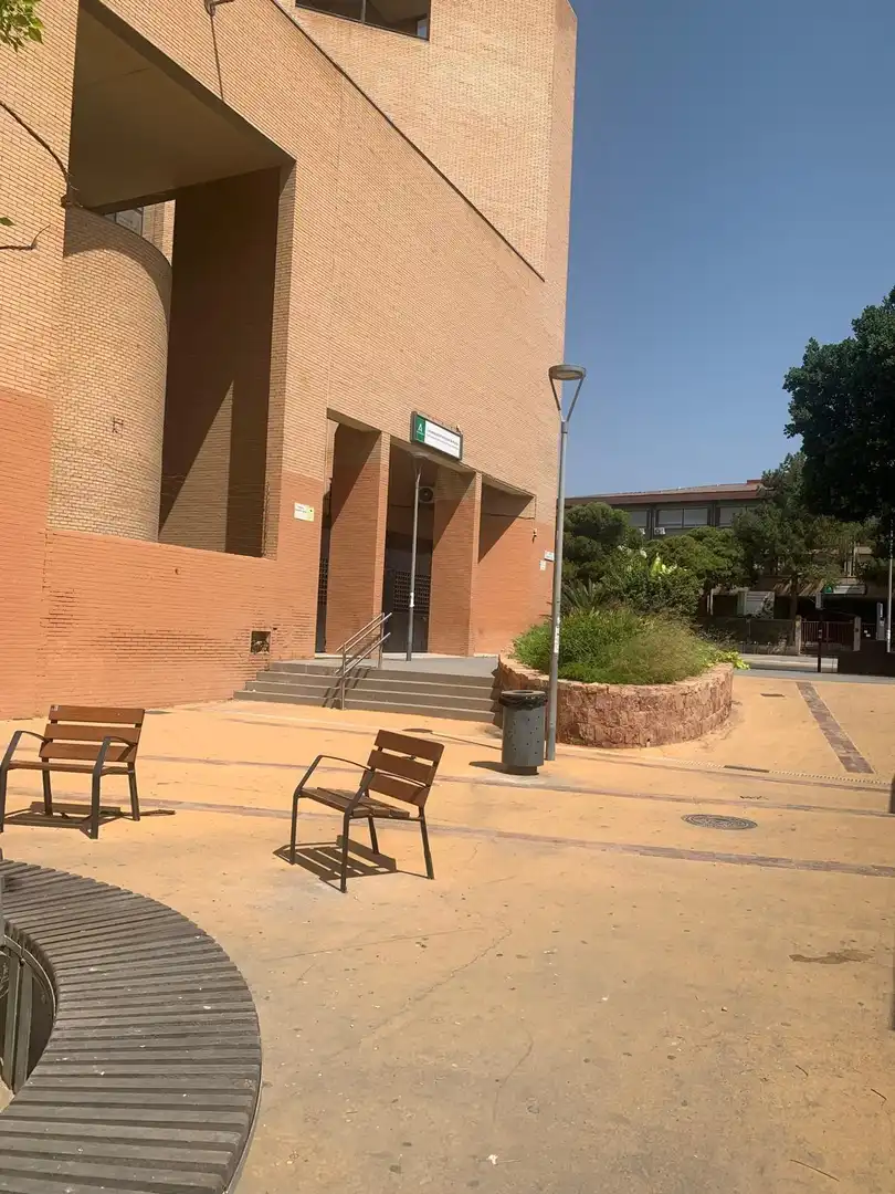 Vista exterior de Pis en venda en Almería amb Aire condicionat
