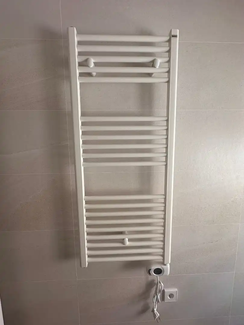 Baño de Piso de alquiler en Pozuelo de Alarcón con Aire acondicionado, Calefacción y Horno
