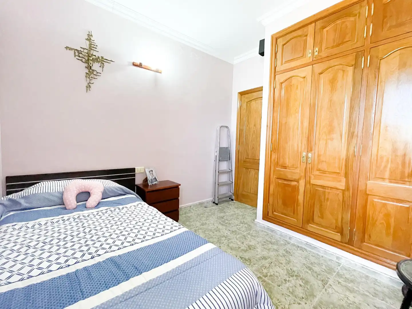Habitación de Casa o chalet en venta en Granadilla de Abona con Jardín privado, Terraza y Amueblado