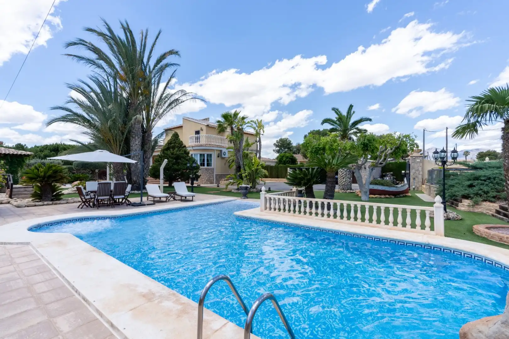 Piscina de Casa o chalet en venta en San Vicente del Raspeig / Sant Vicent del Raspeig con Aire acondicionado, Calefacción y Jardín privado