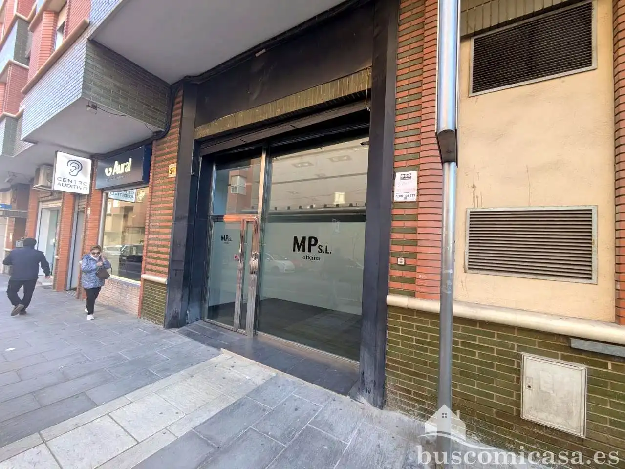 Vista exterior de Local de lloguer en Linares amb Aire condicionat
