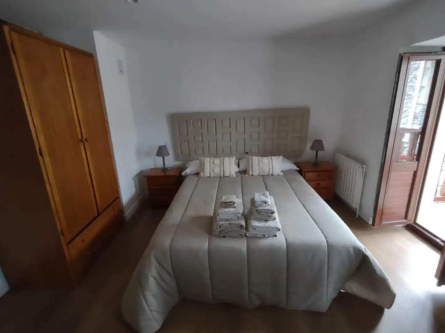 Dormitori de Casa adosada de lloguer en Riotuerto amb Calefacció, Jardí privat i Parquet