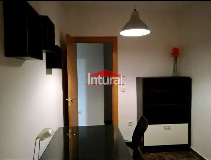 Habitación de Piso de alquiler en Albacete con Amueblado