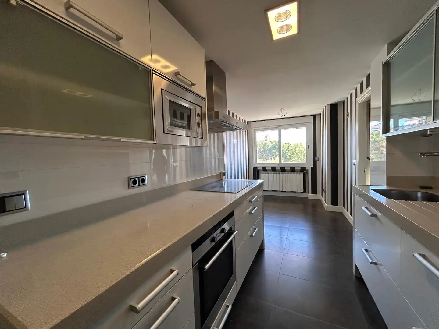 Kitchen of Flat for sale in Guadalajara Capital  with Air Conditioner, Parquet flooring and Storage room