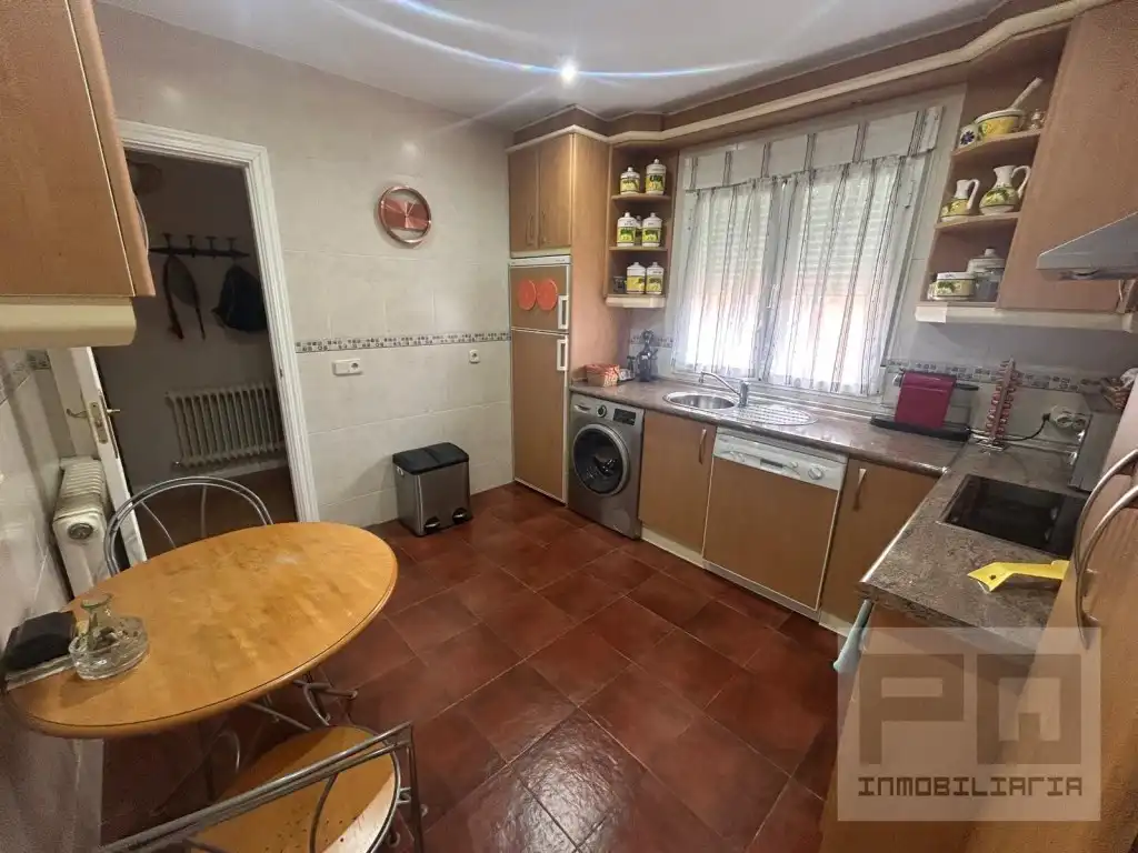 Kitchen of Houses for rent in Las Navas del Marqués 