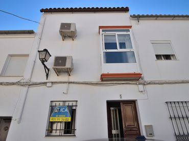 Terraced house with balcony for sale in Calle Rosaleda 5