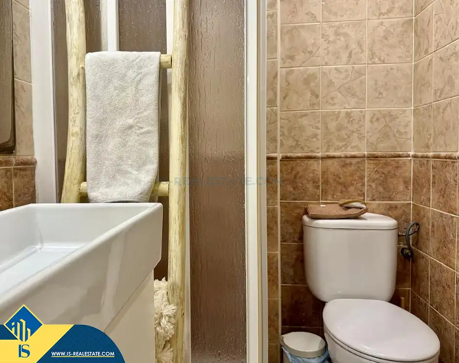 Baño de Ático en venta en Sant Josep de sa Talaia con Terraza, Amueblado y Piscina comunitaria