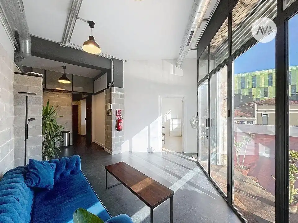 Oficina de alquiler en Barcelona con Terraza y Amueblado