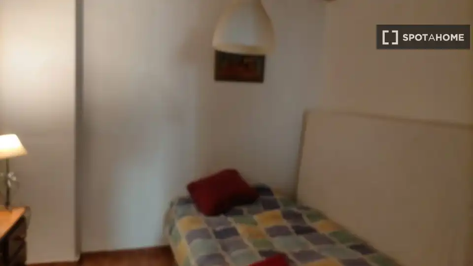 Bedroom of Flat for share in Godella  with Air Conditioner, Heating and Furnished