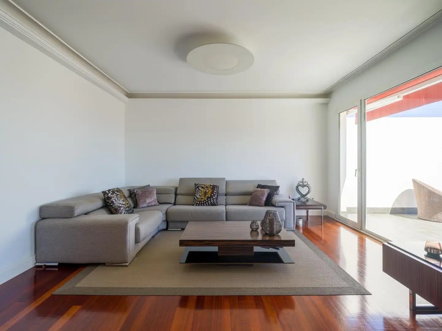 Sala d'estar de Casa adosada en venda en Las Palmas de Gran Canaria amb Jardí privat, Terrassa i Traster