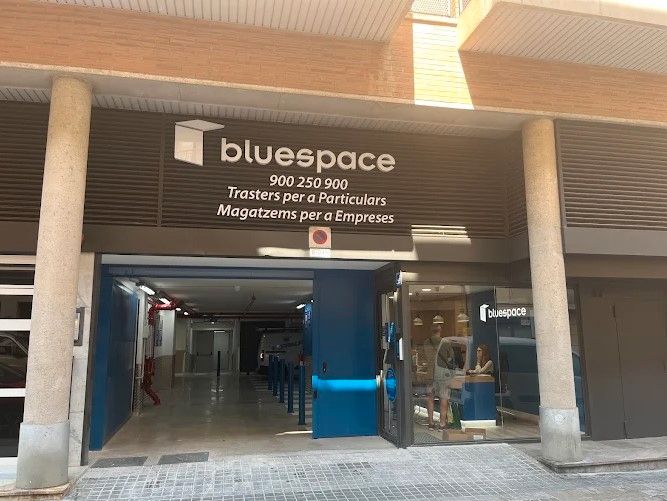 Box room to rent in  Barcelona Capital