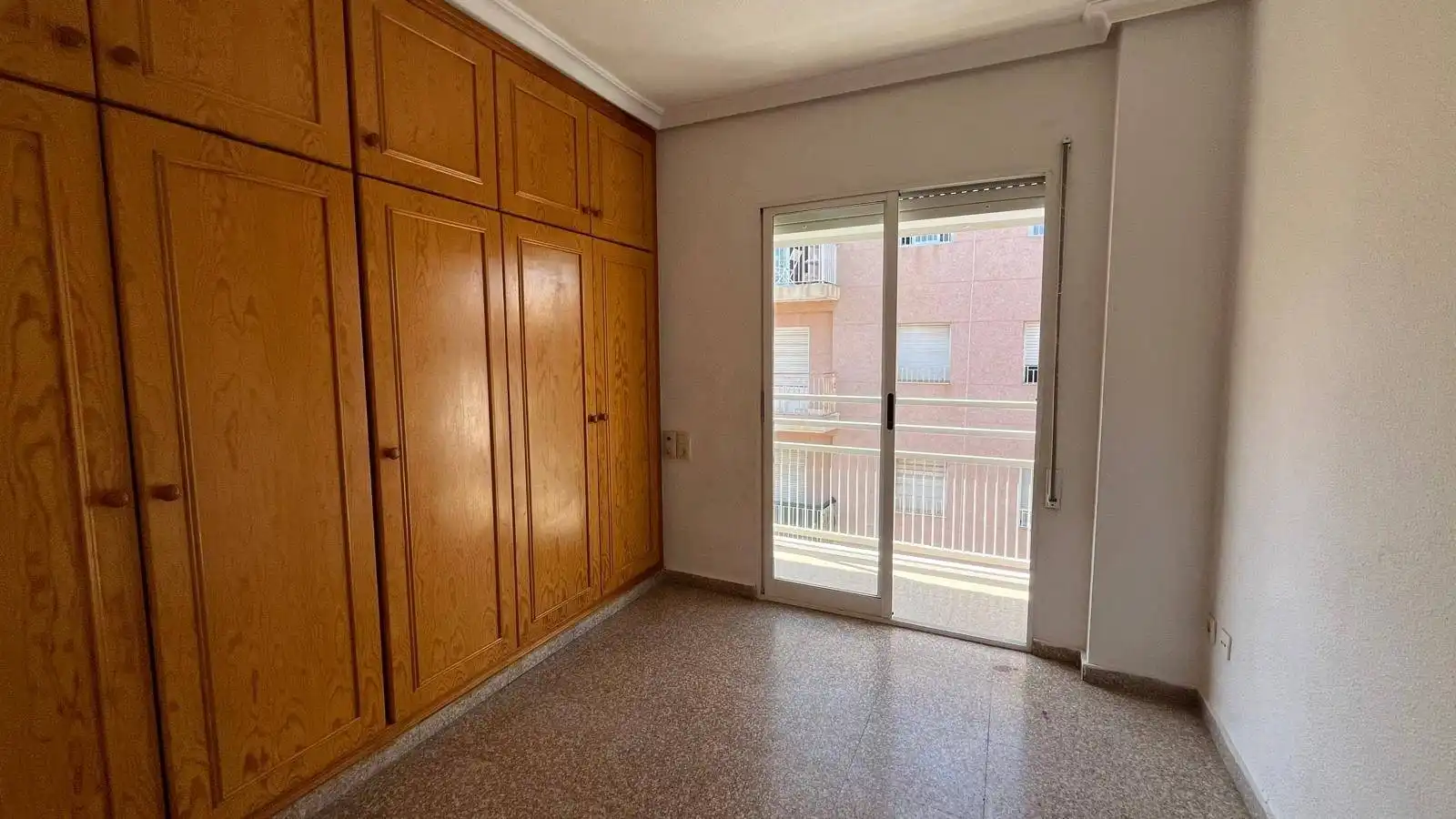 Dormitori de Pis en venda en Elche / Elx amb Terrassa i Balcó