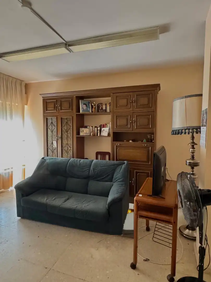 Sala d'estar de Pis en venda en Castuera amb Terrassa, Traster i Moblat