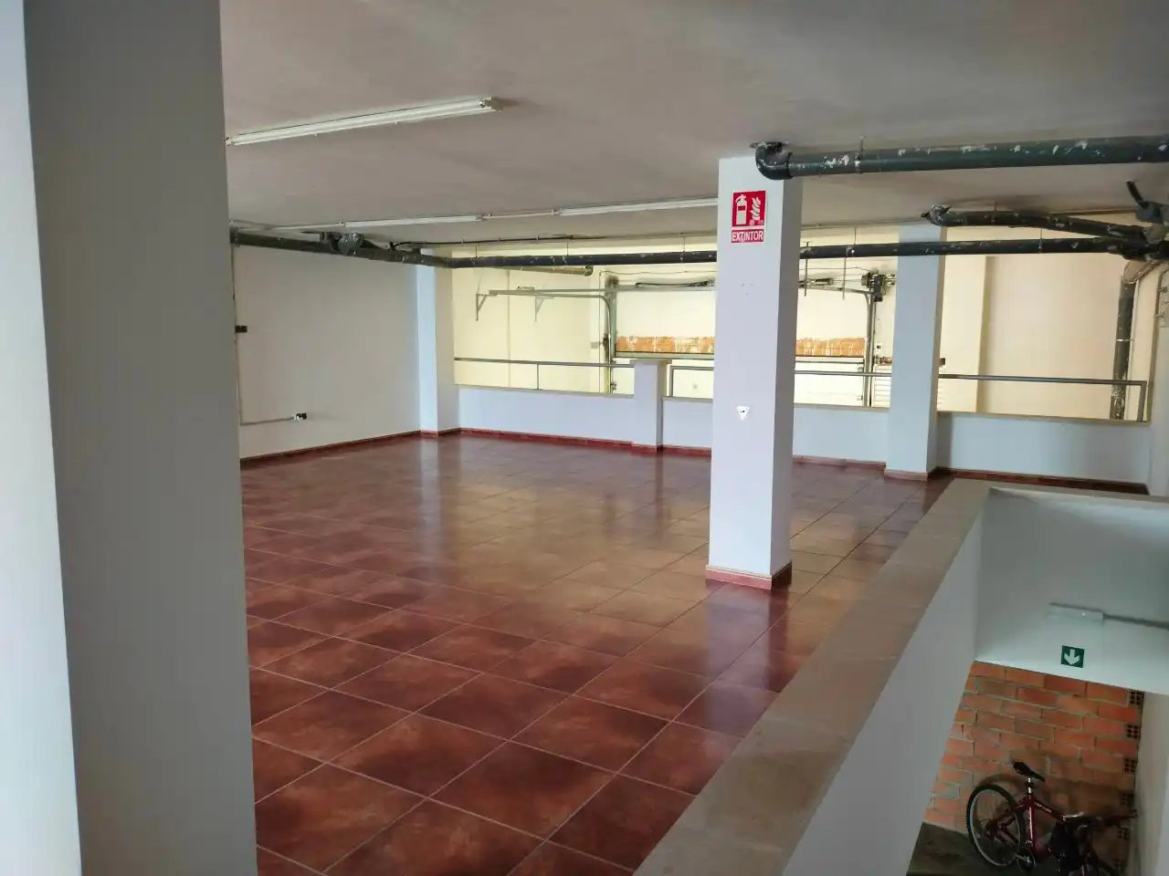 Geschaftsraum zur Miete in Rosselló