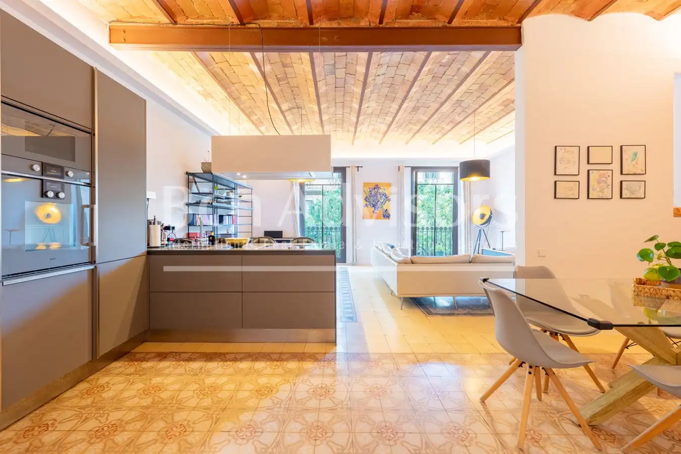 Appartamento con terrazza in vendita a Eixample, imagen 3