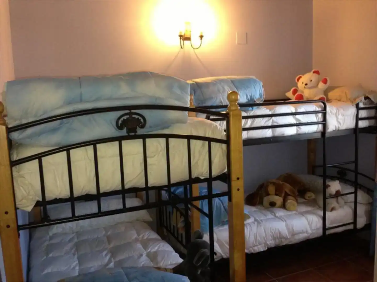 Dormitori de Casa o xalet en venda en El Castillo de las Guardas amb Balcó