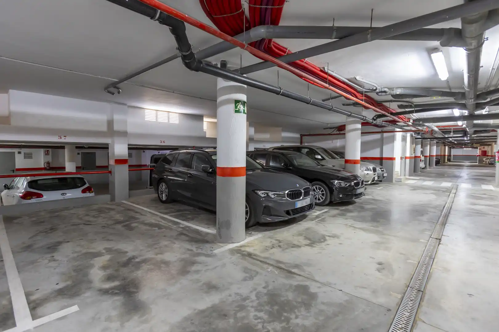 Parking de Ático en venta en Motril con Terraza, Balcón y Piscina comunitaria