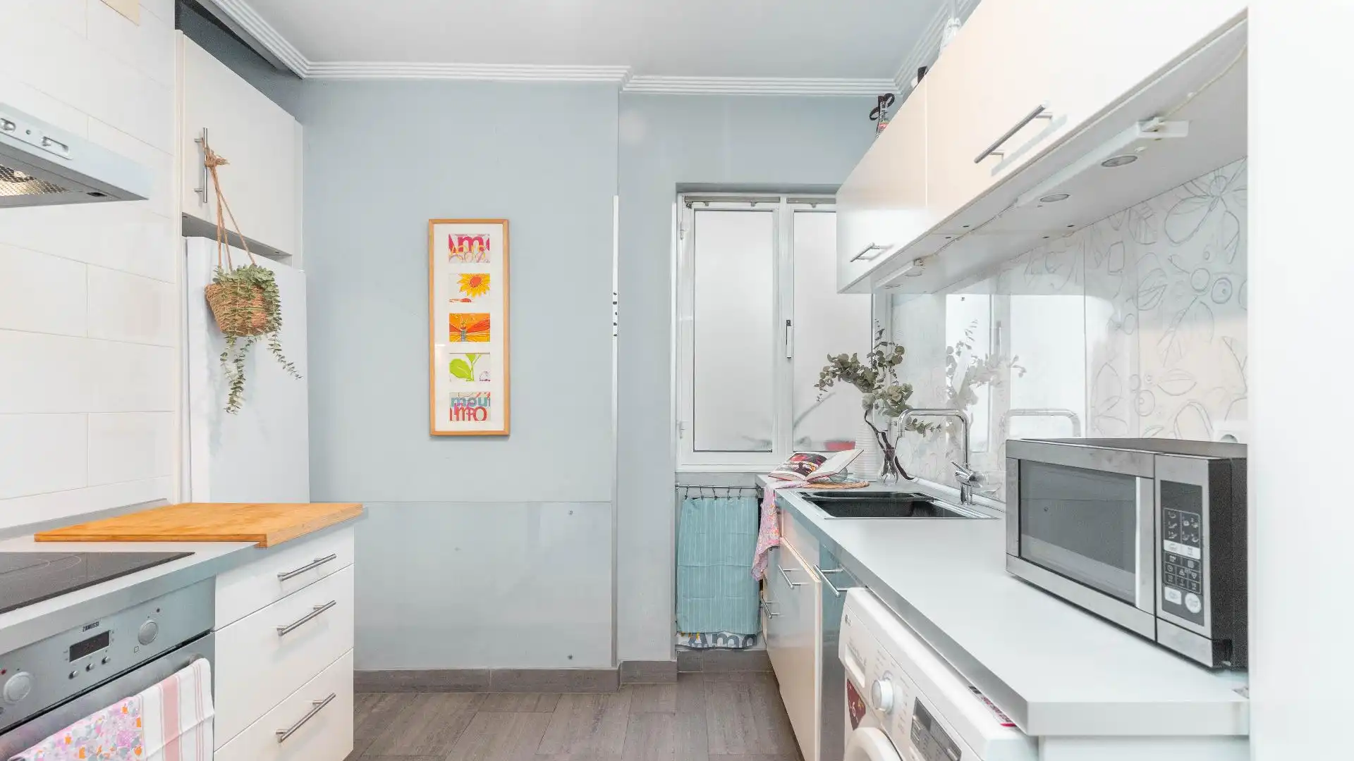 Cuina de Pis en venda en Oviedo  amb Parquet