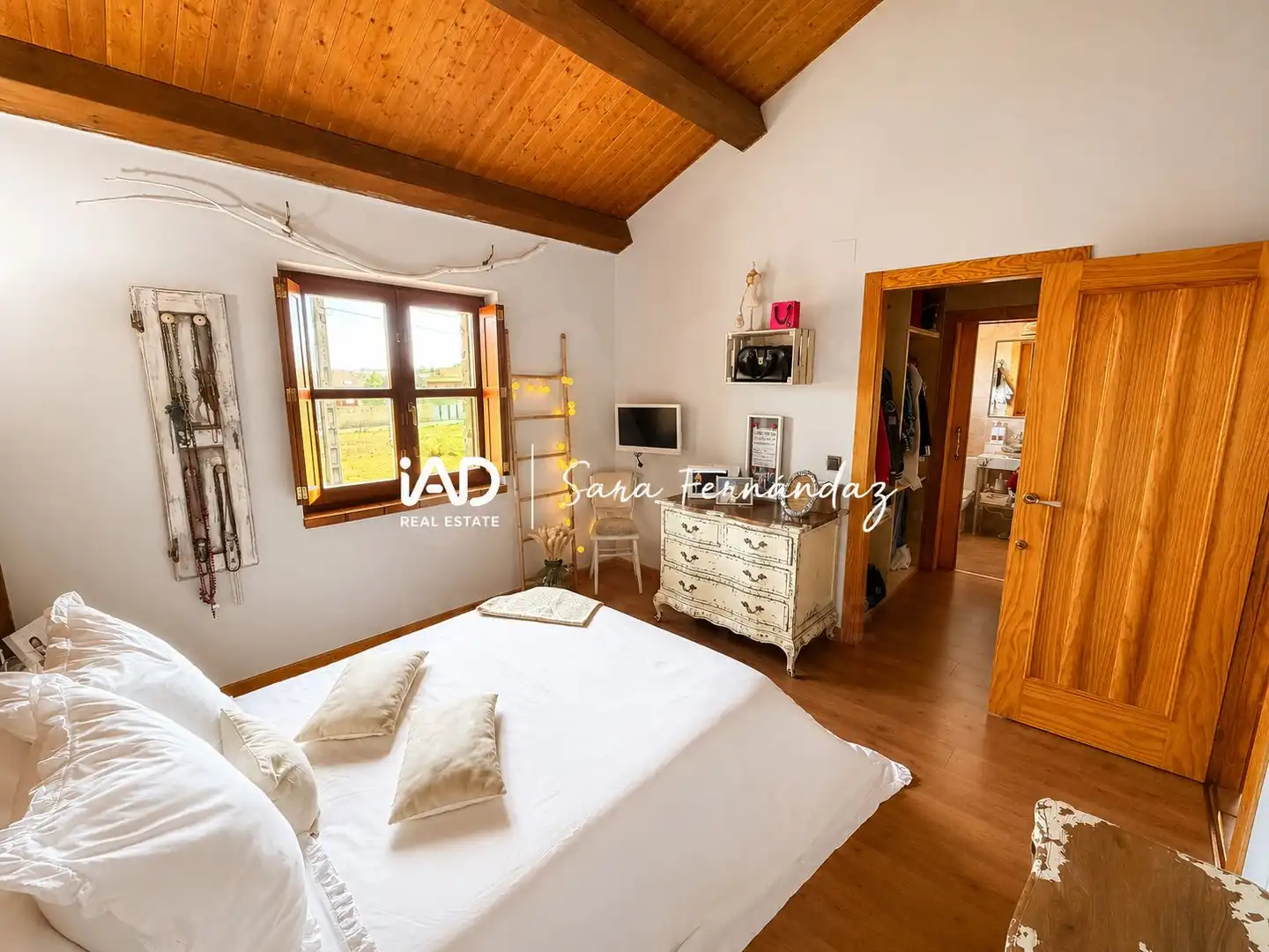 Bedroom of Houses for sale in Sariegos  with Heating