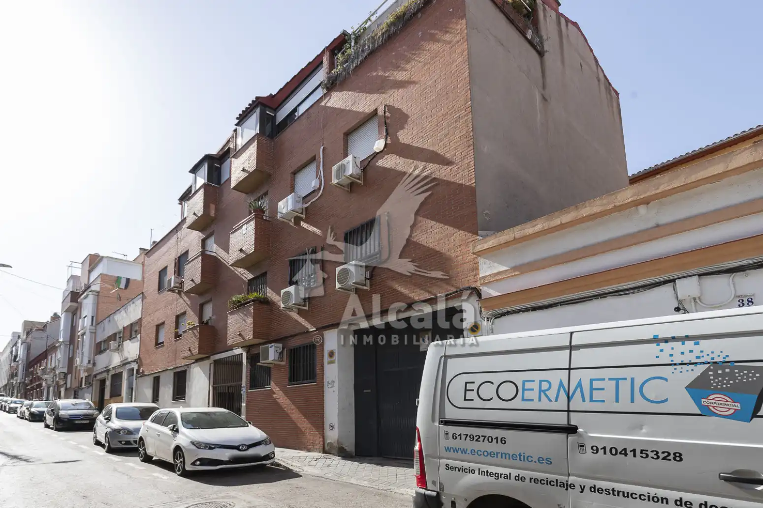 Vista exterior de Pis en venda en Madrid amb Calefacció