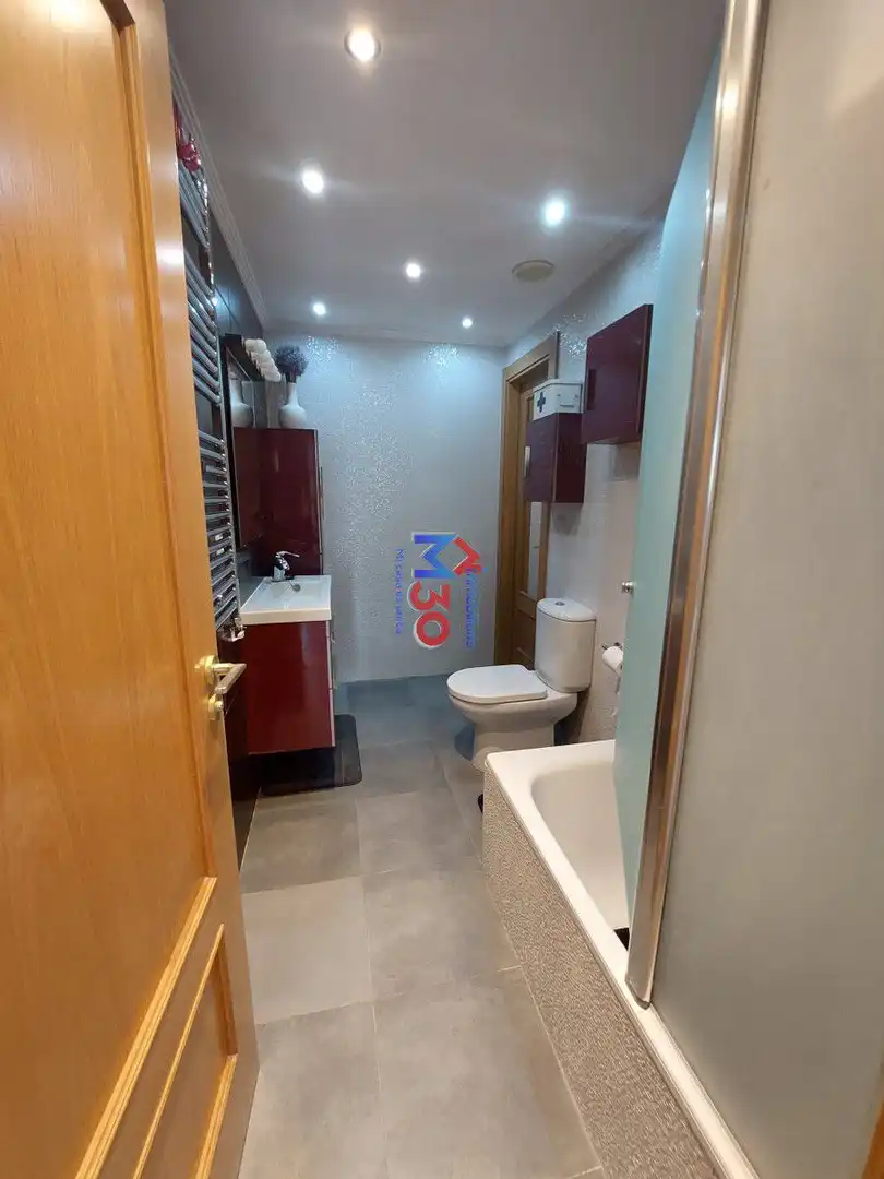 Bathroom of Apartments for sale in Miranda de Ebro  with Heating, Parquet flooring and Storage room