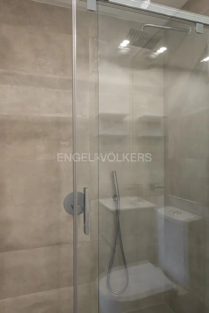 Baño de Piso de alquiler en Madrid con Aire acondicionado, Calefacción y Terraza