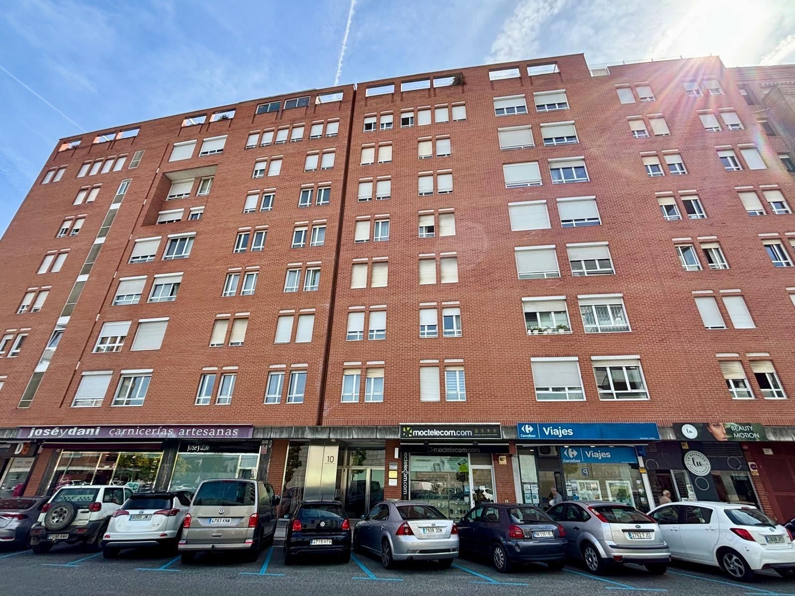 Vista exterior de Local en venda en  Pamplona / Iruña