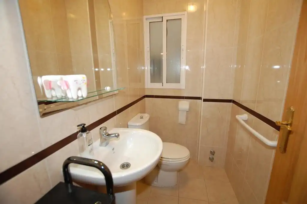 Flat for rent in Camino DE RONDA, Fígares