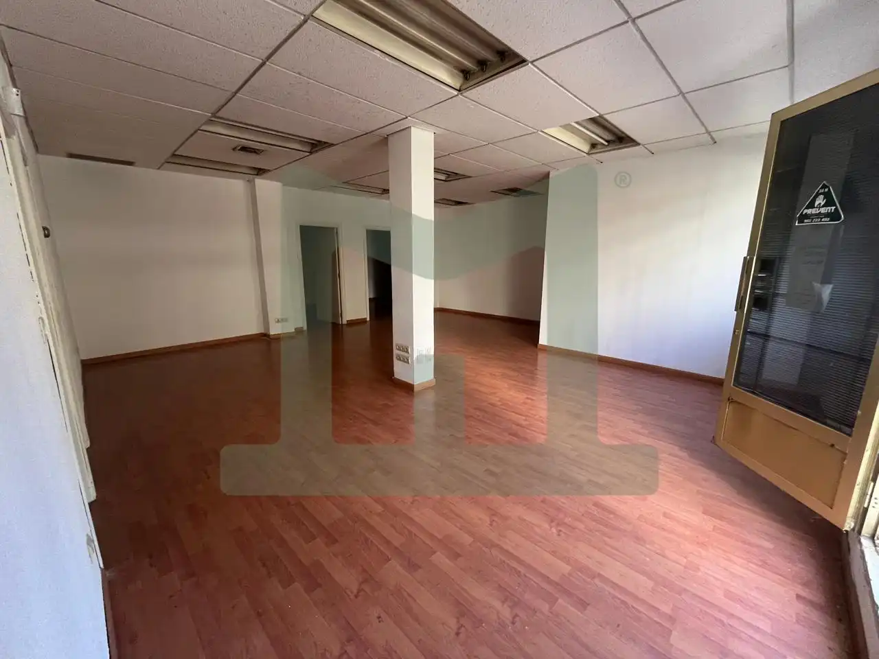 Premises for sale in  Madrid Capital