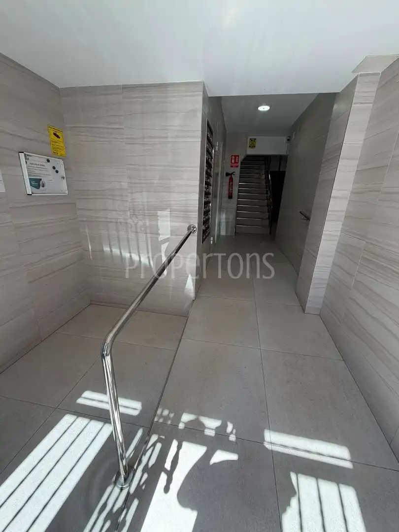 Flat for rent in Calle Enrique monsonis, Pla de Bon Repós
