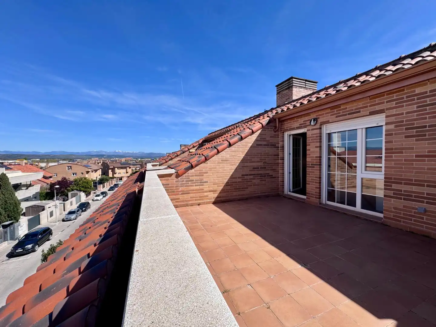 Terraza de Casa adosada en venta en Villanueva de la Cañada con Parquet