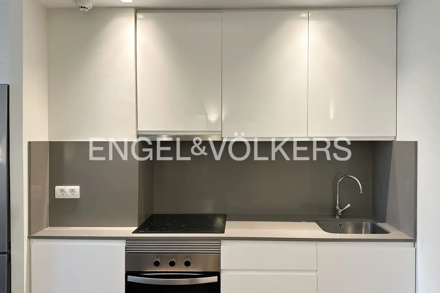 Cocina de Piso de alquiler en Valencia con Aire acondicionado, Calefacción y Jardín privado