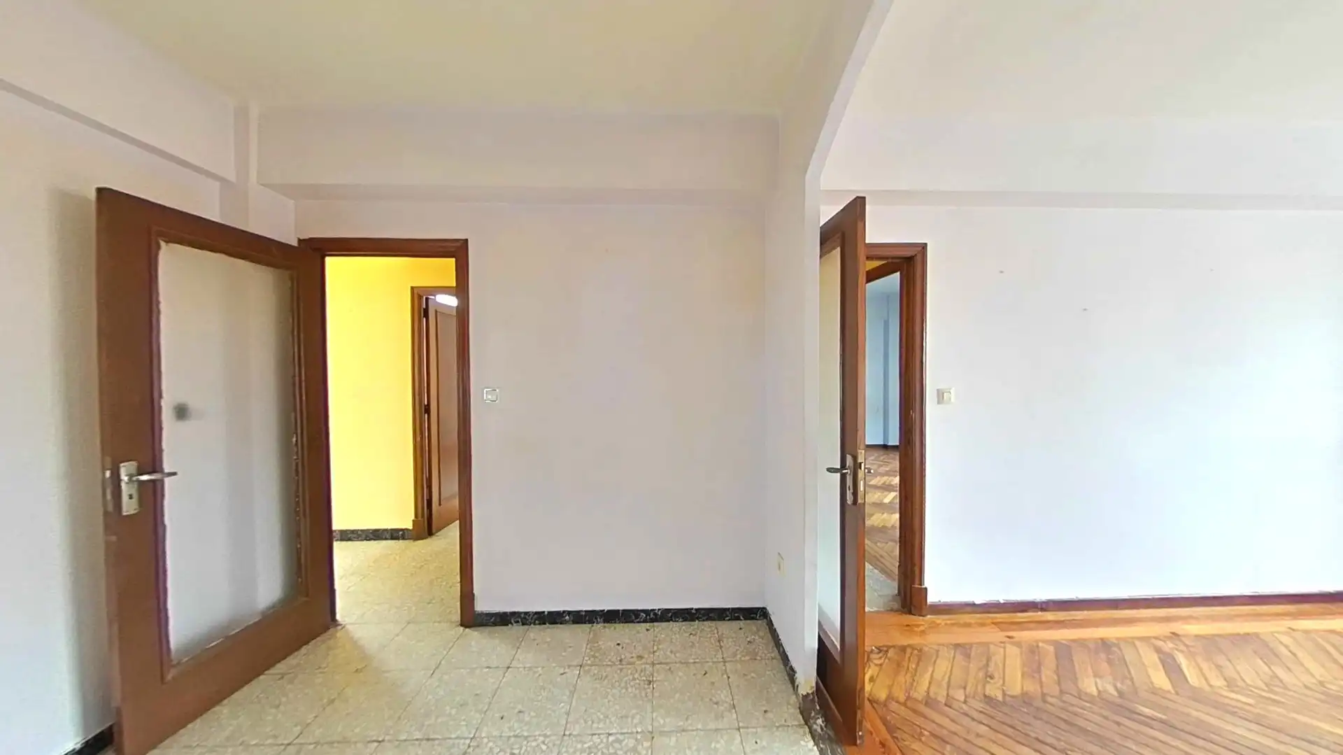 Wohnung zum Verkauf in Vigo  mit Parkett