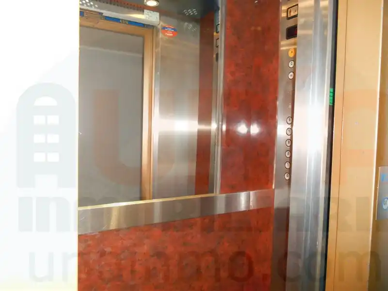 Pis en venda en Oviedo  amb Calefacció, Forn i Microones