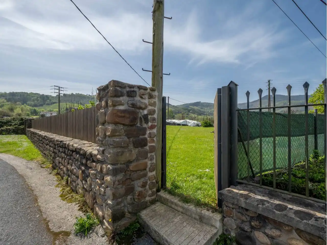 Vista exterior de Casa o xalet en venda en Donostia - San Sebastián  amb Calefacció i Terrassa