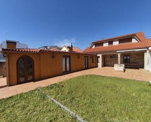 Jardí de Casa o xalet en venda en Ribeira amb Calefacció