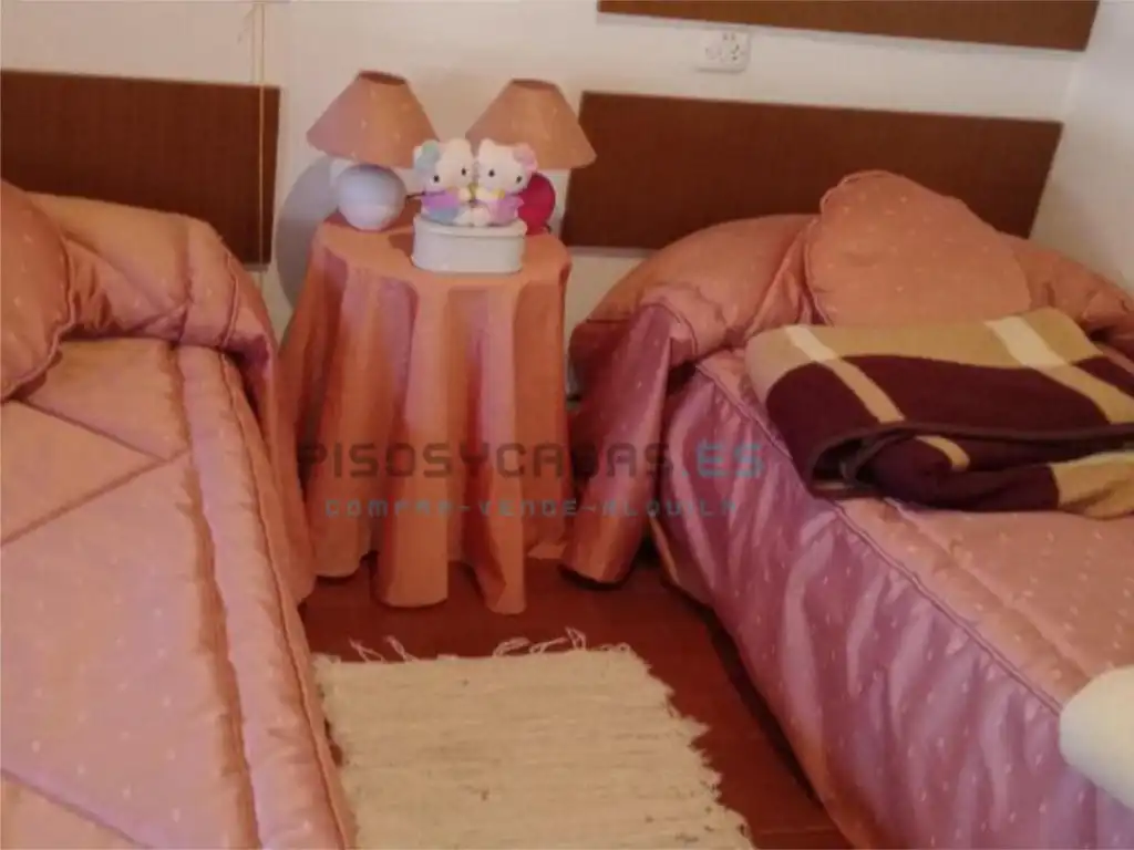 Dormitori de Casa adosada en venda en Landete