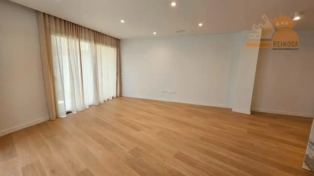 Sala de estar de Planta baja en venta en Molina de Segura con Aire acondicionado, Jardín privado y Parquet