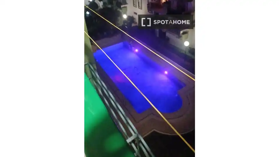Piscina de Apartament per a compartir en Ronda amb Aire condicionat, Terrassa i Moblat