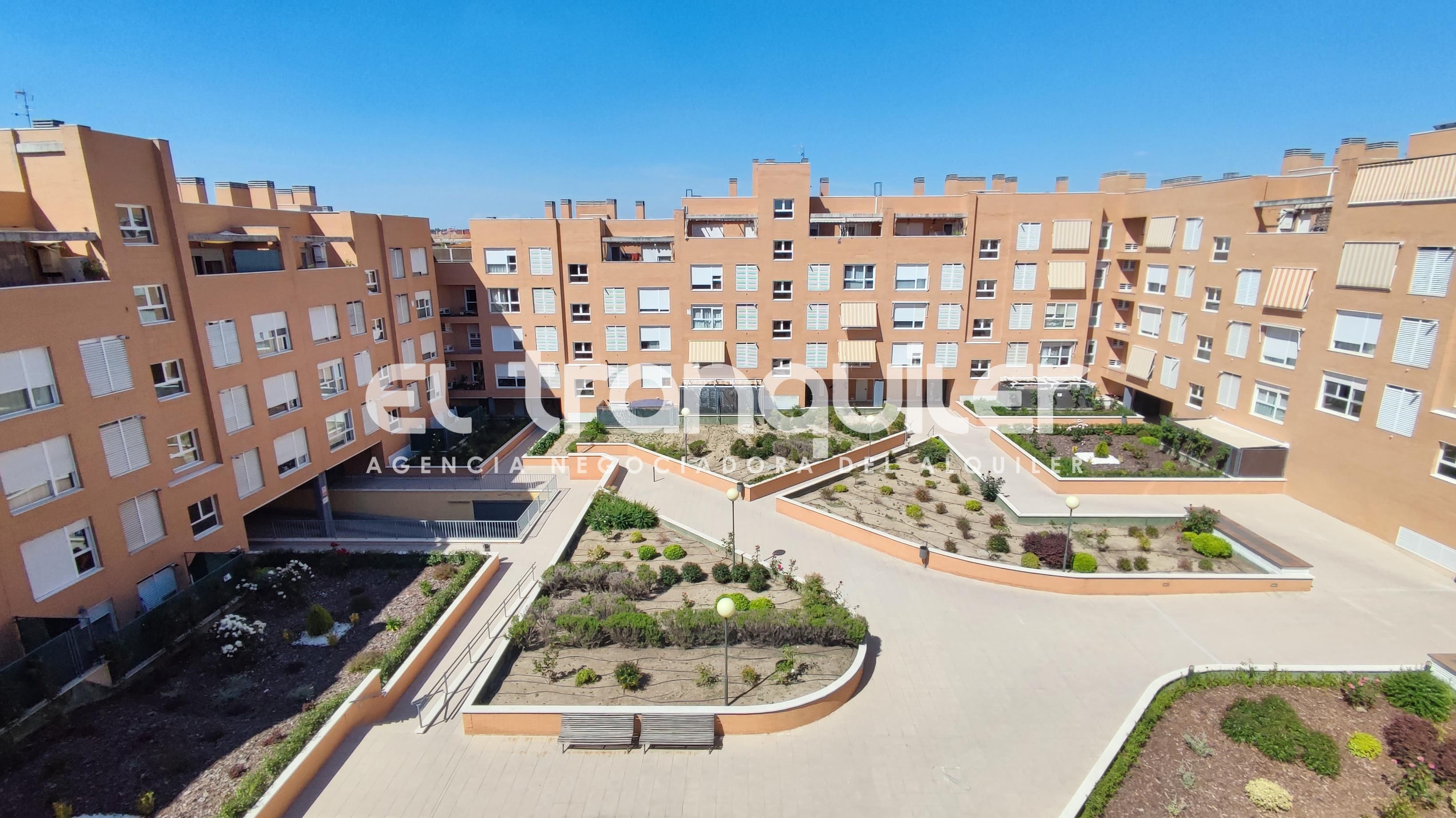 Àtic de lloguer a Avenida de la Gavia, Ensanche de Vallecas - La Gavia