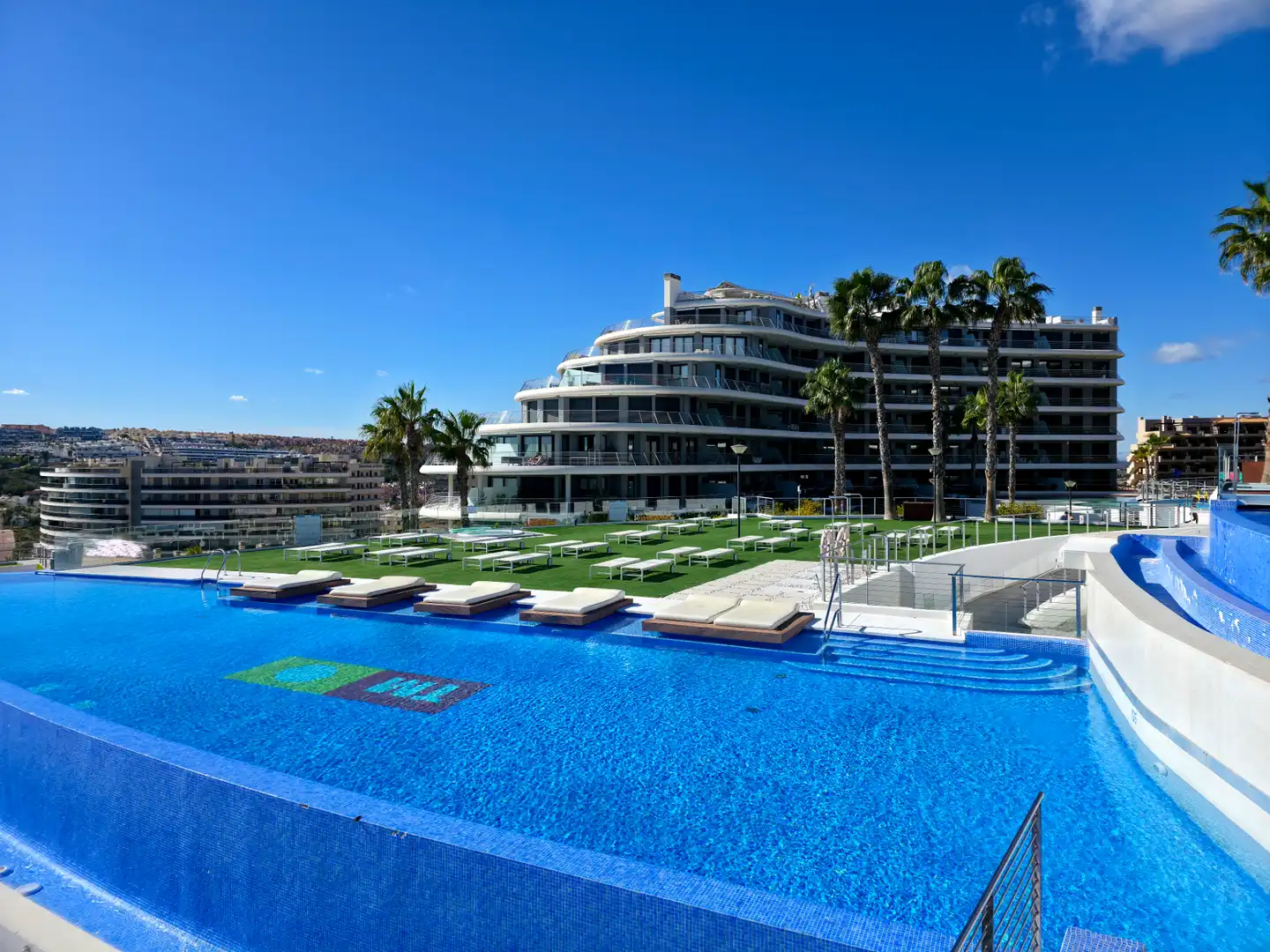 Swimming pool of Ground floor for sale in Elche / Elx  with Air Conditioner, Heating and Private garden