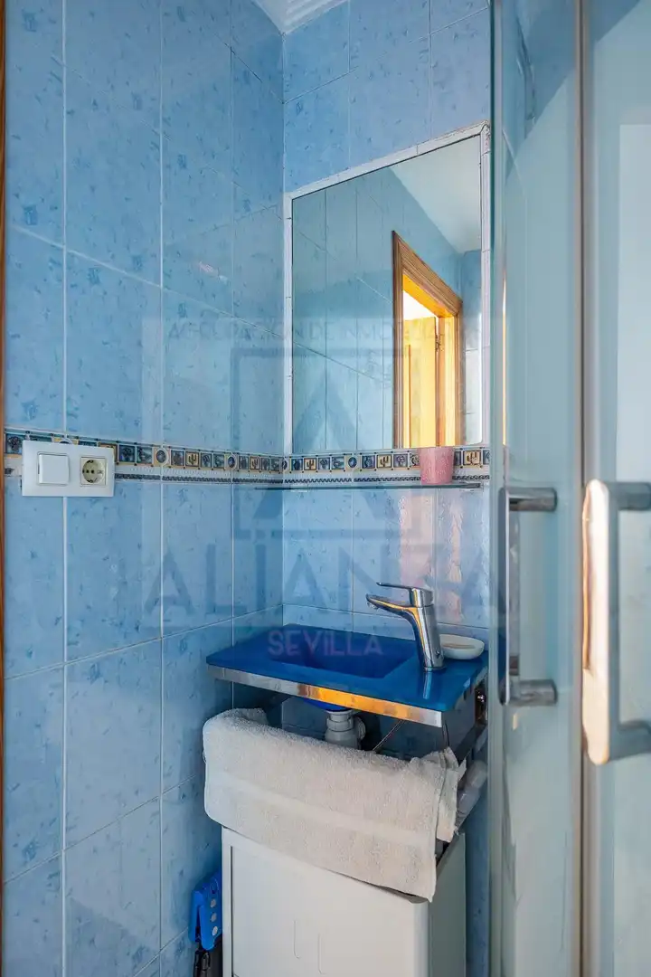Bathroom of Flat for sale in Camas  with Air Conditioner