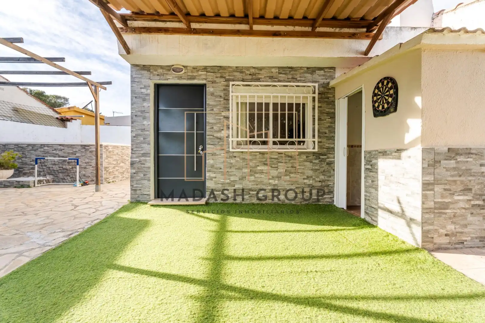 Vista exterior de Casa o chalet en venta en Mont-roig del Camp con Aire acondicionado, Trastero y Piscina