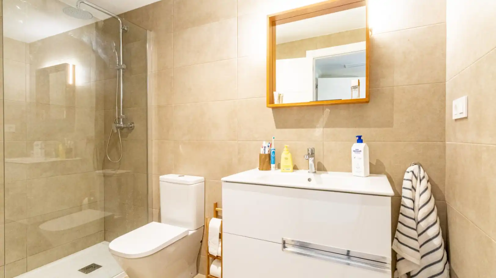 Bathroom of Flat for sale in Dénia  with Air Conditioner, Heating and Private garden