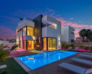 Swimming pool of House or chalet for sale in Torrevieja  with Air Conditioner, Heating and Terrace
