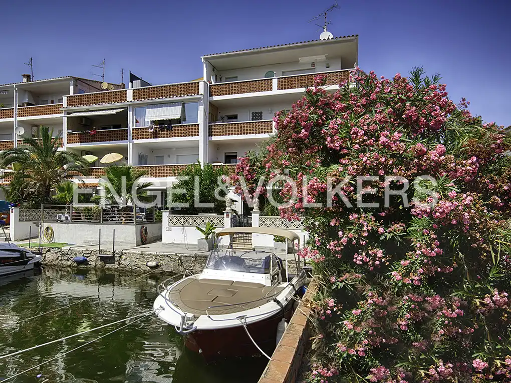 Apartment for sale in Carrer Port Empordà, imagen 2