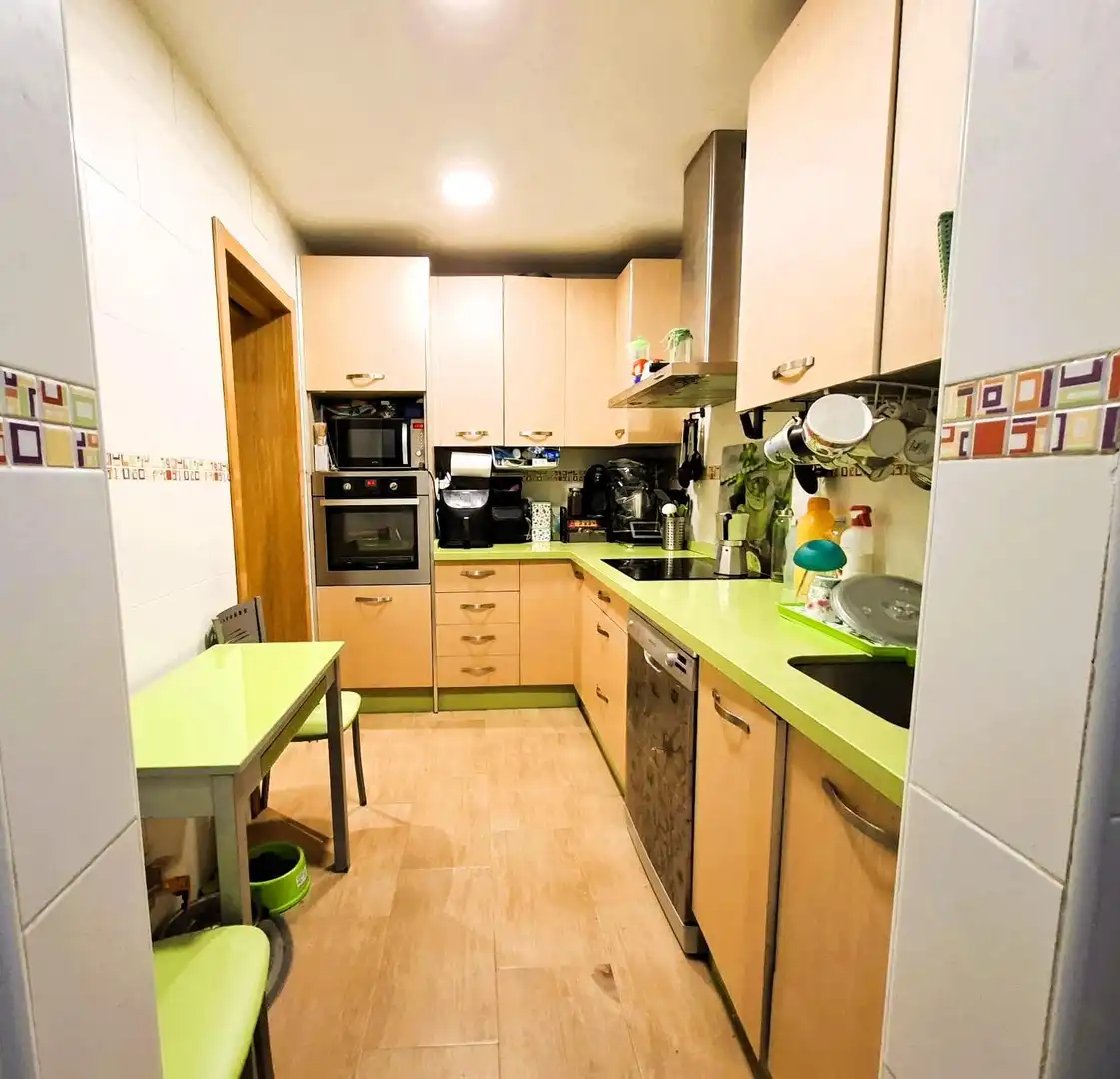 Küche von Wohnung zum Verkauf in San Fernando mit Klimaanlage